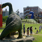 子ども達に親しまれるハマナス恐竜公園